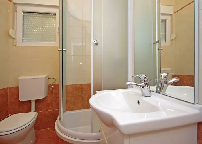 Em 公寓 马卡尔斯卡