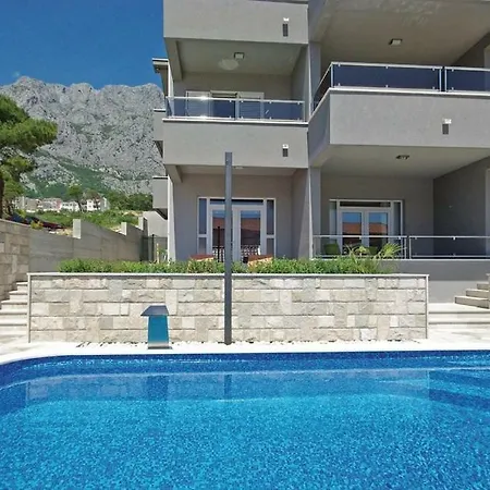 Apartment Em