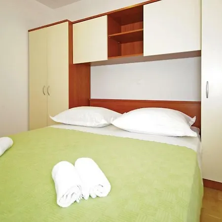 Apartment Em Makarska